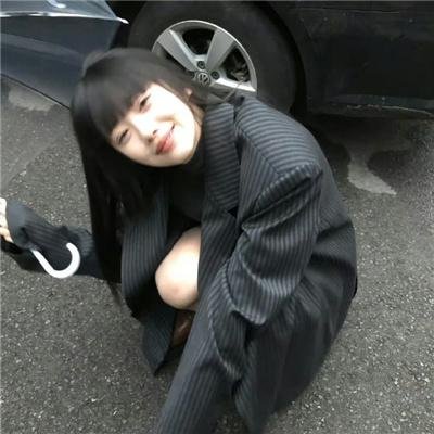 独家爆料：一线女星被拍到同回酒店，评论区沦陷，深夜